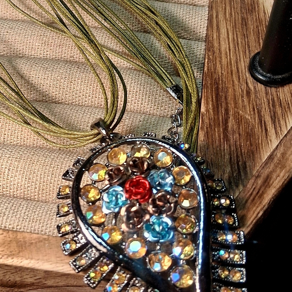 Multicolor Teardrop Crystal Rose Pendant Necklace - Women Jewelry